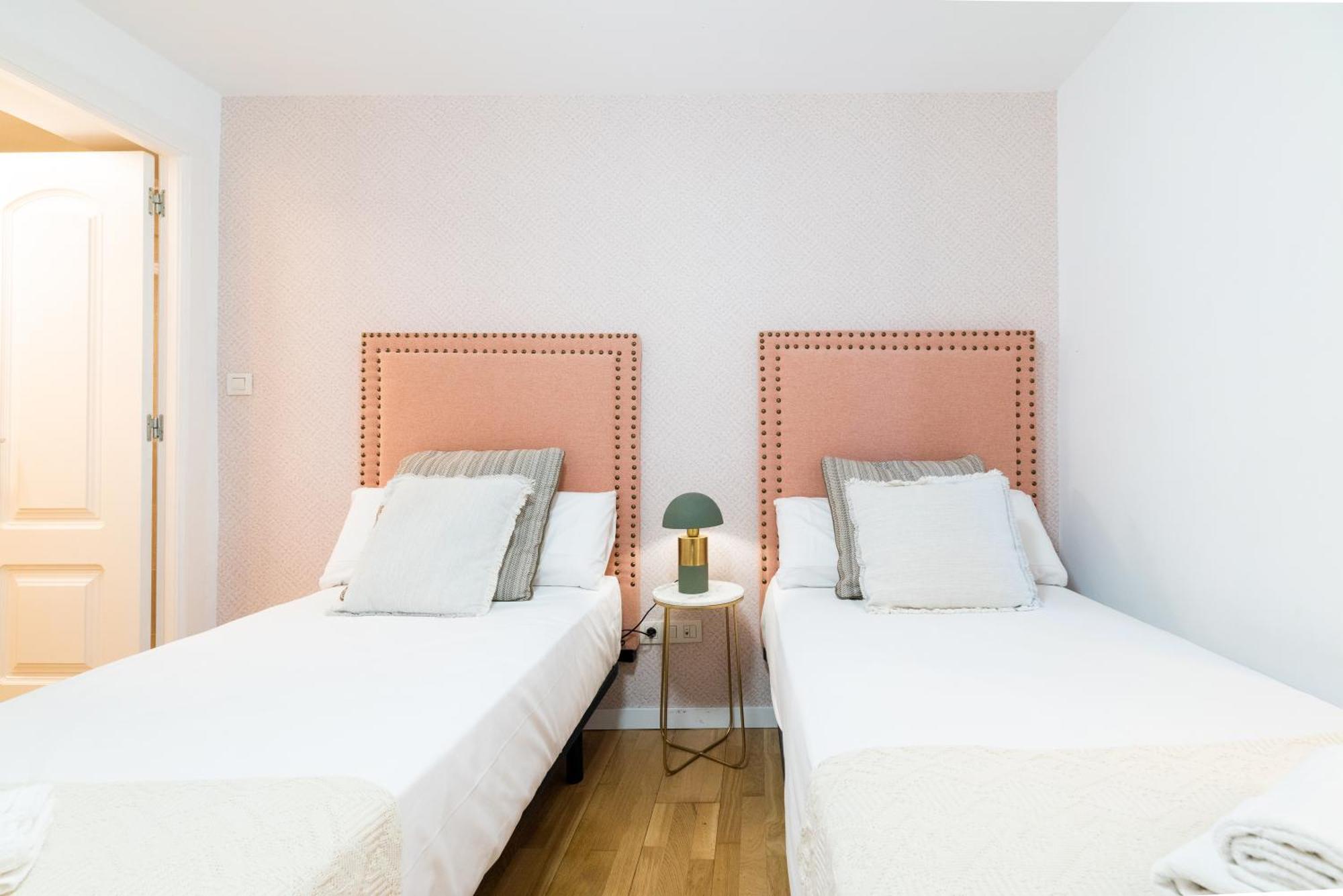 Moderno Apartamento En Granada Centro Bagian luar foto