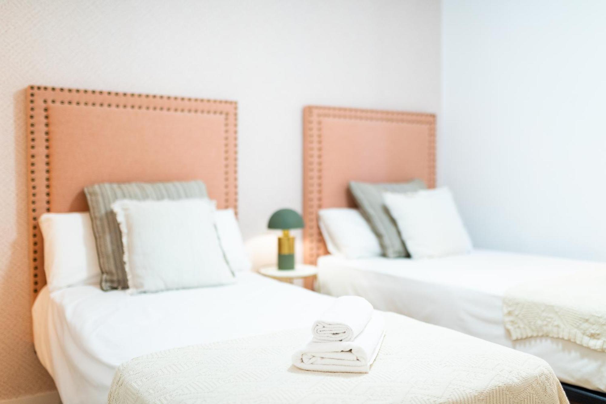 Moderno Apartamento En Granada Centro Bagian luar foto