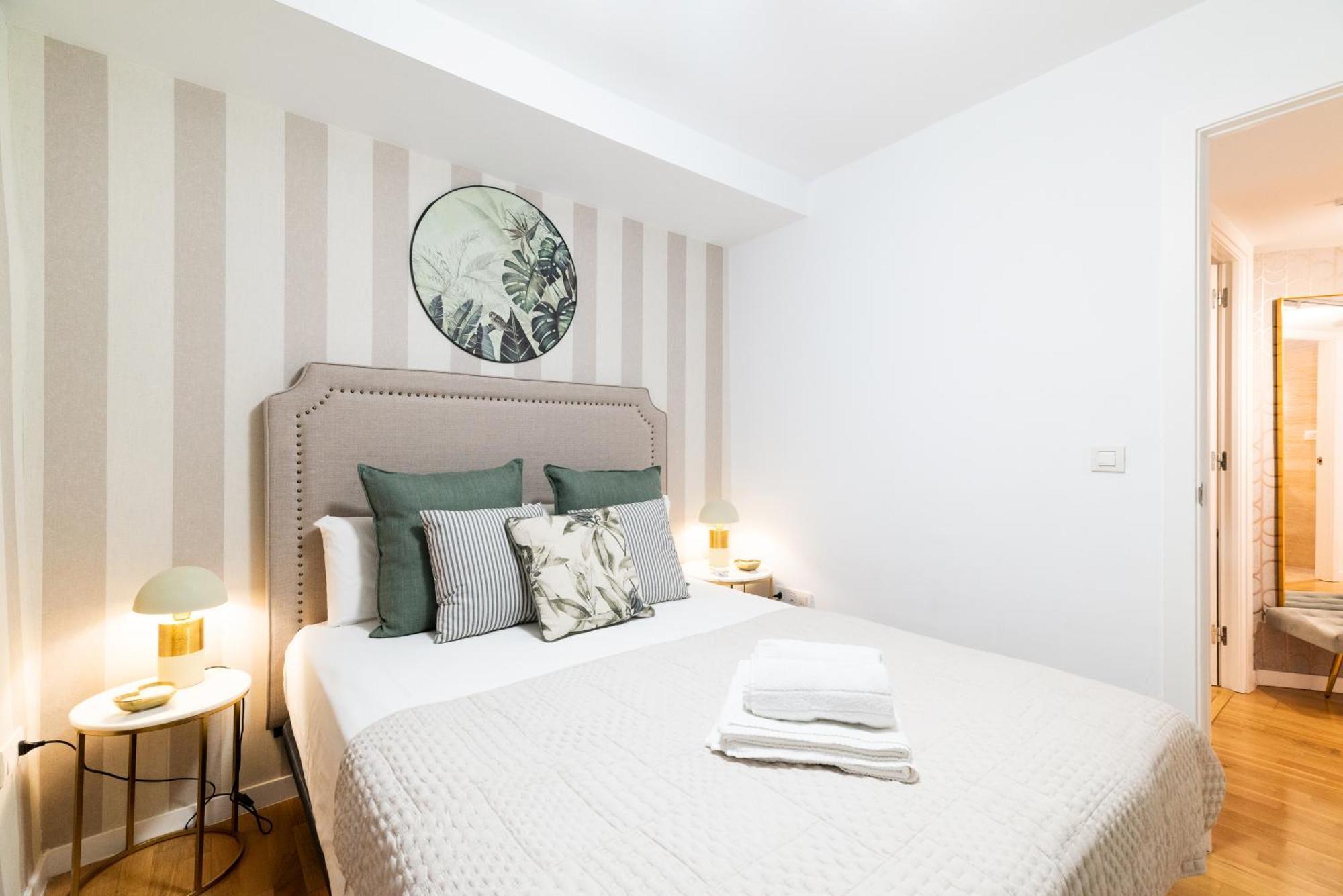 Moderno Apartamento En Granada Centro Bagian luar foto