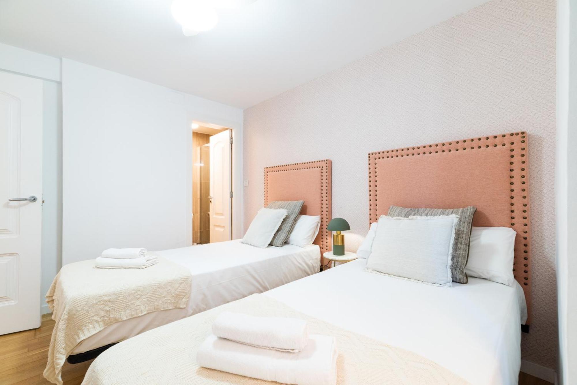 Moderno Apartamento En Granada Centro Bagian luar foto