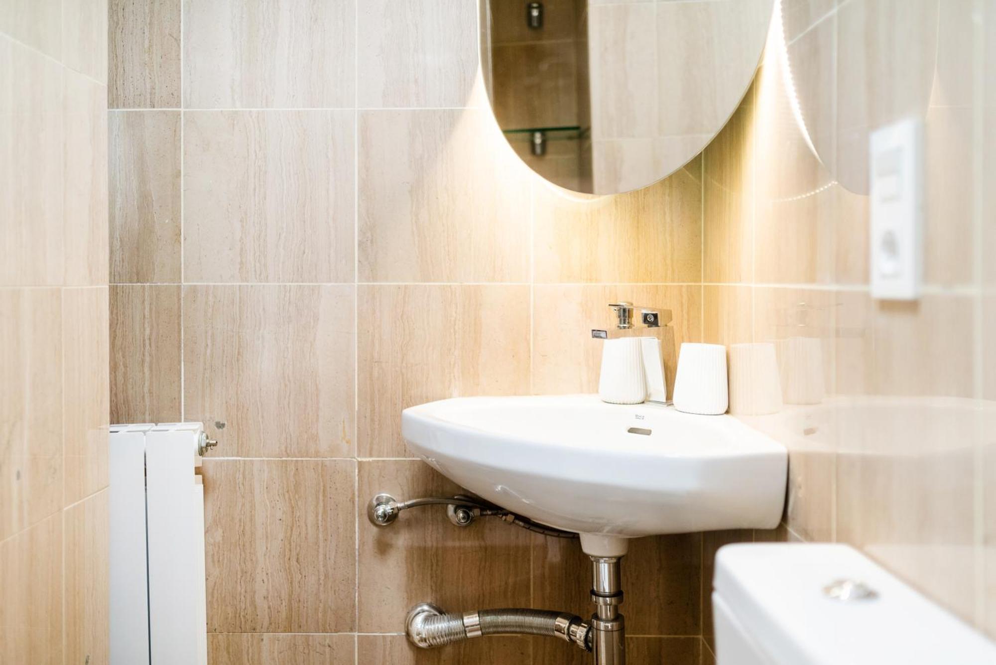 Moderno Apartamento En Granada Centro Bagian luar foto